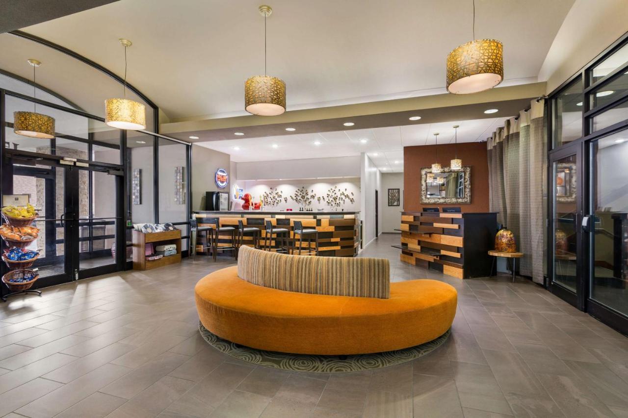 Revel Hotel Minot - Surestay Collection By Best Western Exterior foto