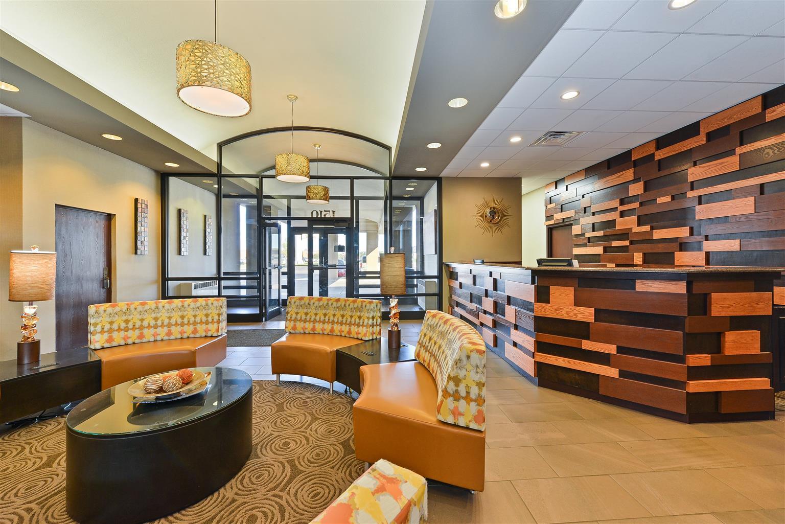 Revel Hotel Minot - Surestay Collection By Best Western Exterior foto