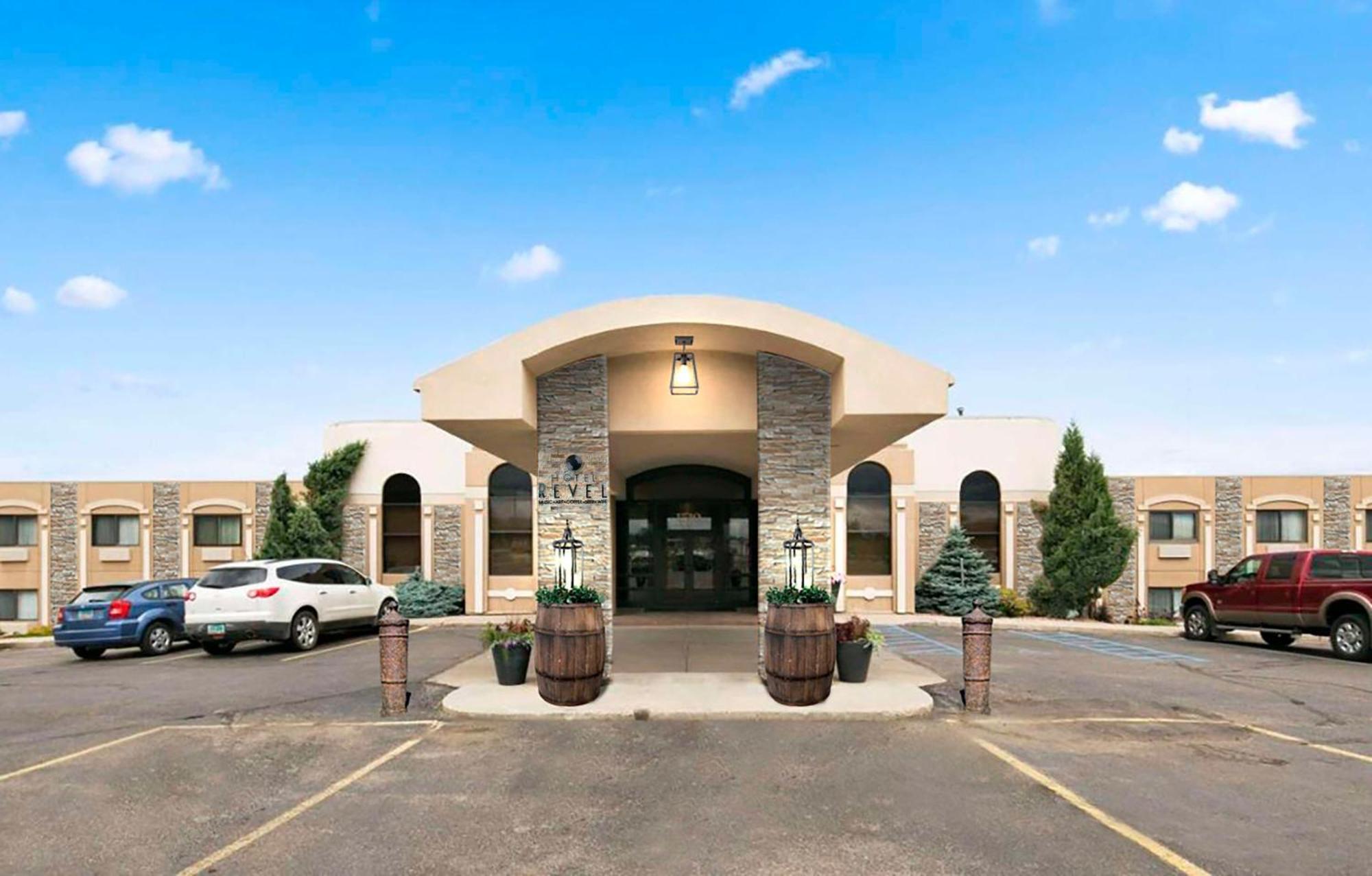 Revel Hotel Minot - Surestay Collection By Best Western Exterior foto