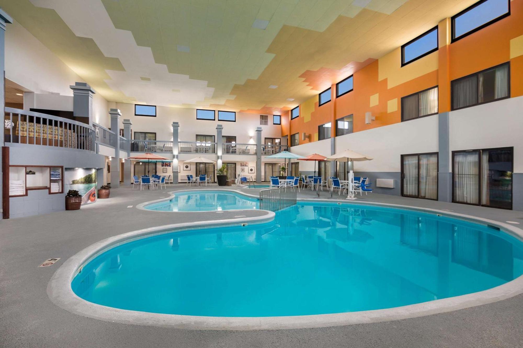 Revel Hotel Minot - Surestay Collection By Best Western Exterior foto