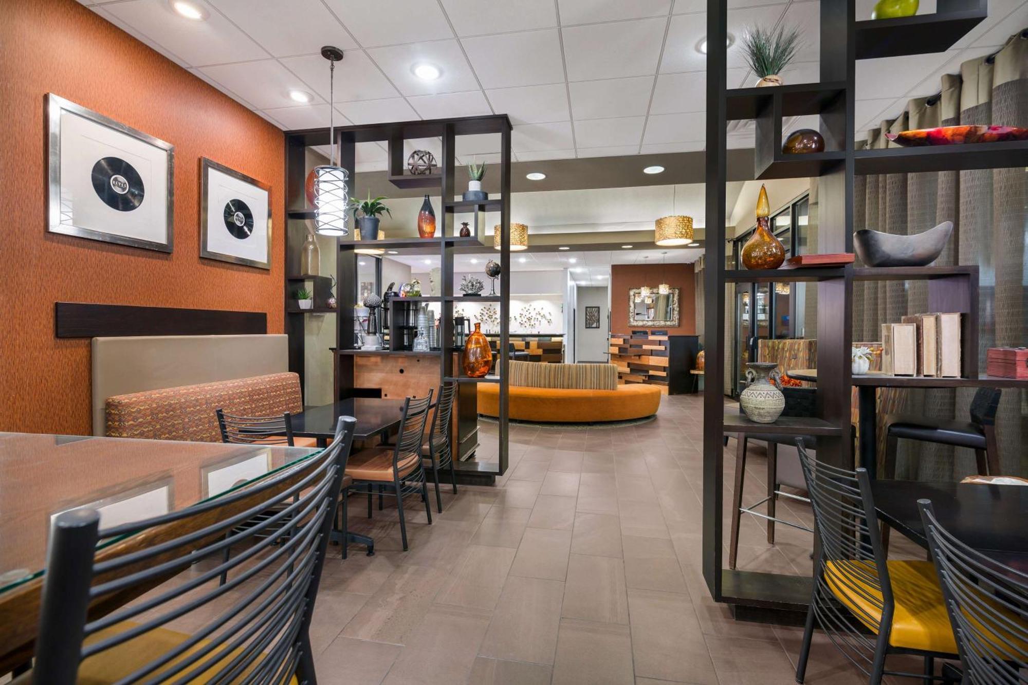 Revel Hotel Minot - Surestay Collection By Best Western Exterior foto