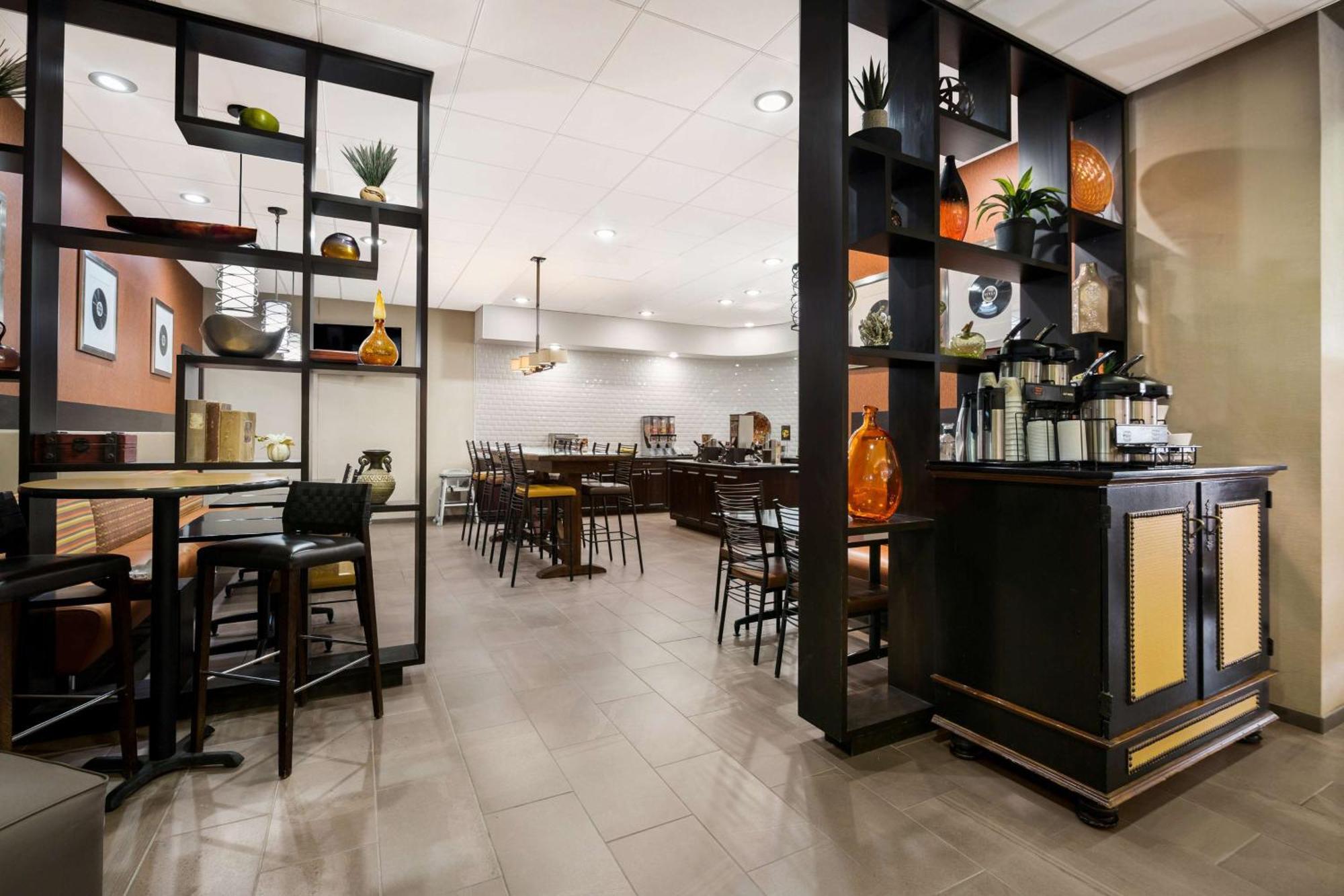 Revel Hotel Minot - Surestay Collection By Best Western Exterior foto
